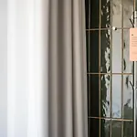Oru Hub - Handwritten Collection 4*