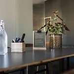 Oru Hub - Handwritten Collection Hotell