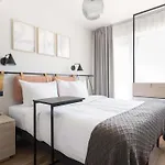 Hotell Oru Hub - Handwritten Collection