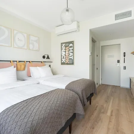 Hotel Oru Hub - Handwritten Collection 4*