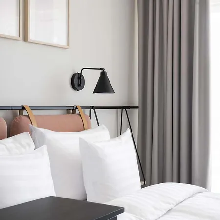 Oru Hub - Handwritten Collection 4* Tallinn
