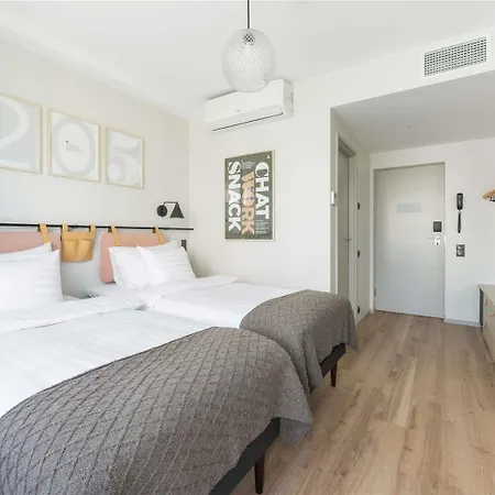 Hotel Oru Hub - Handwritten Collection