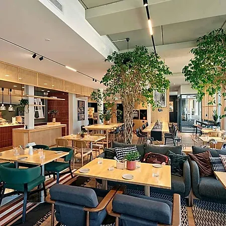 Hotell Oru Hub - Handwritten Collection 4*