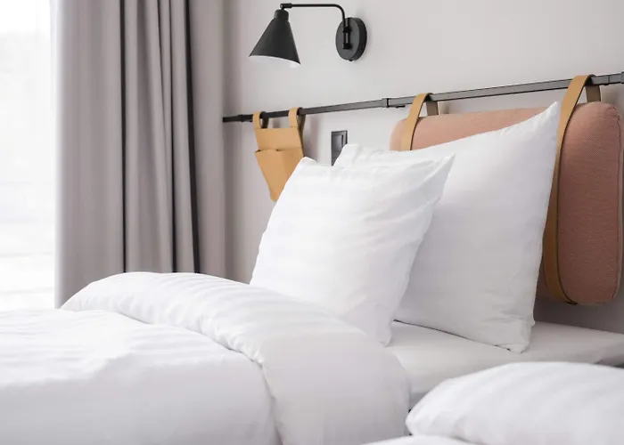 Otel Oru Hub - Handwritten Collection Tallinn