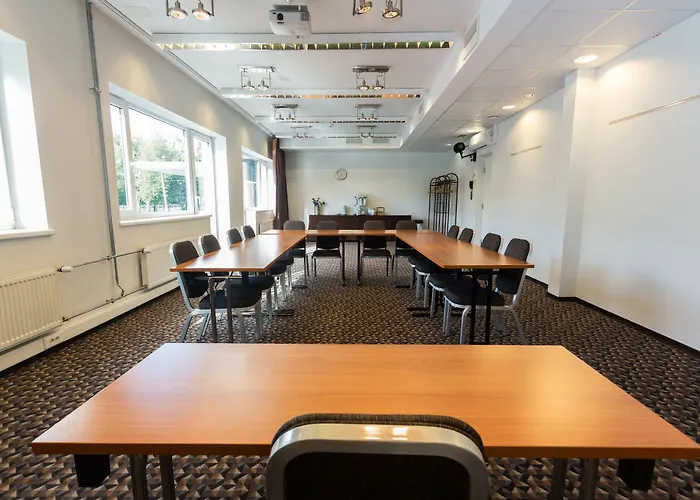 Otel Oru Hub - Handwritten Collection Tallinn