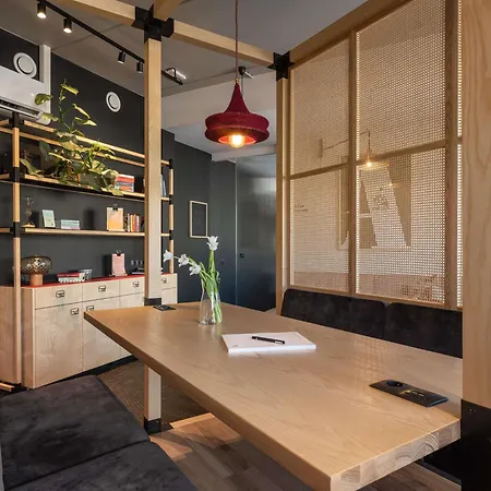 Oru Hub - Handwritten Collection Tallinn