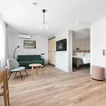 Oru Hub - Handwritten Collection Hotel